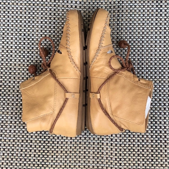 - HOUSE OF HARLOW 1960 ankle moccasins GUC S… - Picture 5 of 8